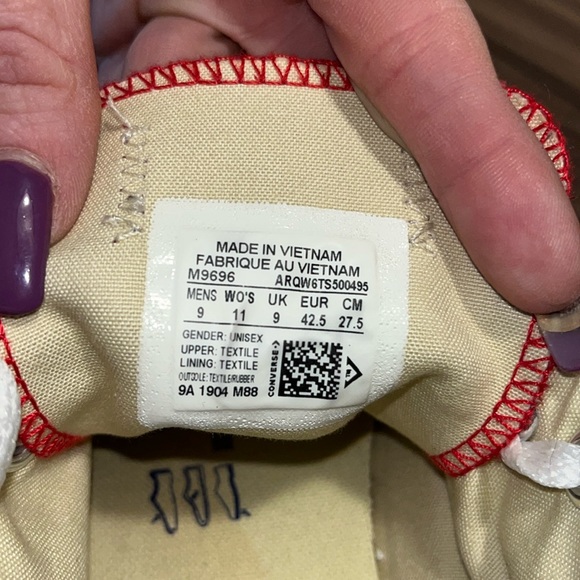 Red Converse sneakers - Picture 10 of 13